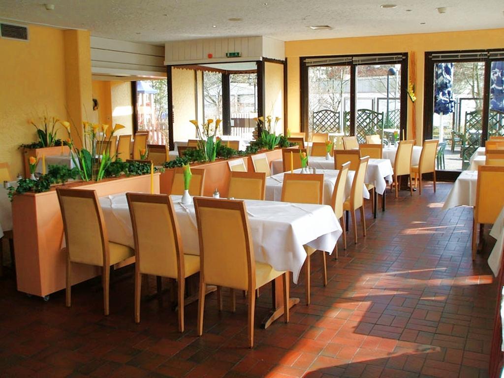 Haus Vier Jahreszeiten In Hahnenklee Am See Goslar Restoran fotoğraf
